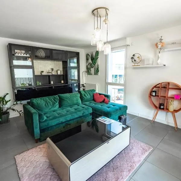 Bright Apartment Near the lake, hotel in Bordeaux