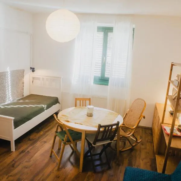 Bolgárkert Family House, hotel in Boedapest