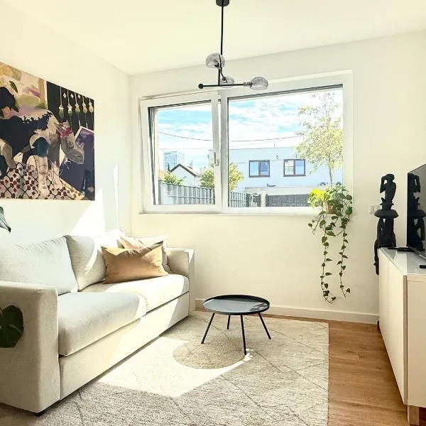 Modern Studio Gardenia_Gartenwohnung Alte Donau, hotel in Vienna