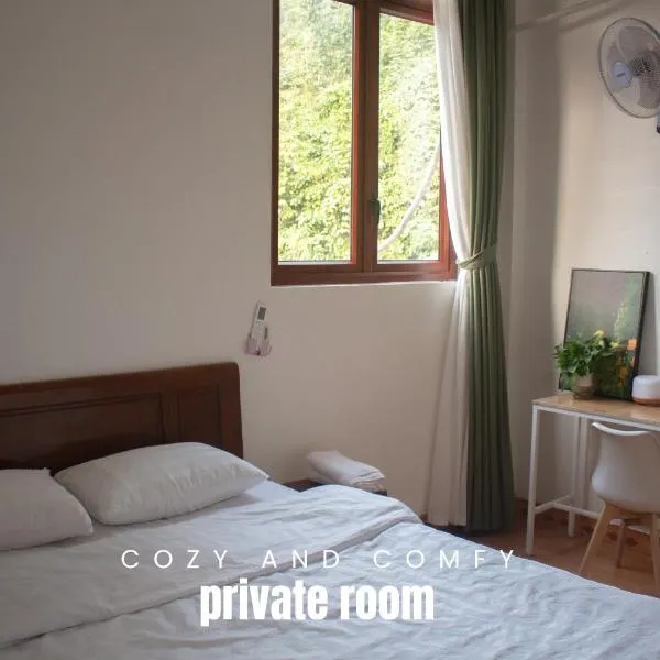 Lazy Cat Homestay - Motorbikes Rental & Tours, hotel in Ha Giang