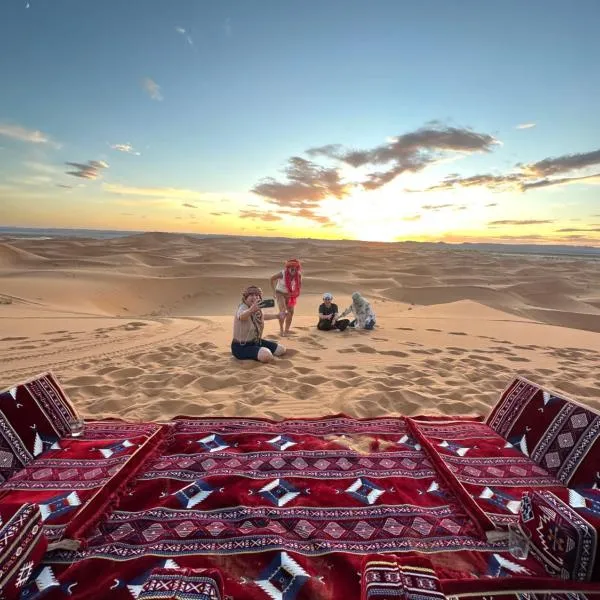 Honeymoon Luxury Camp: Merzouga şehrinde bir otel