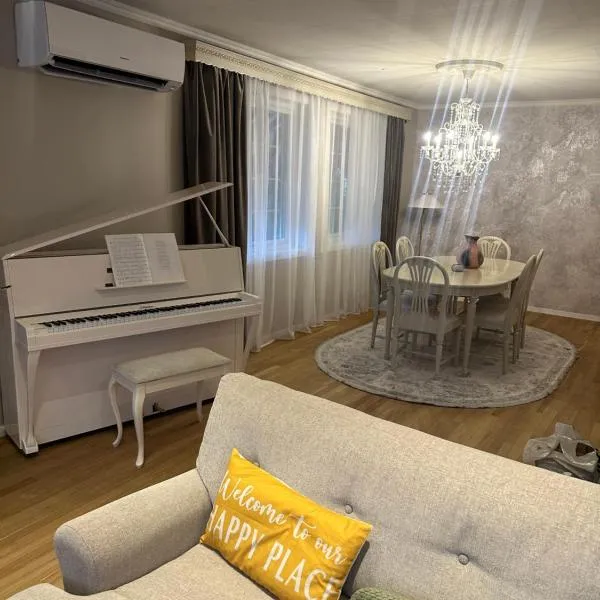 Magnhilds Luxury Apartment, hotel in Otta