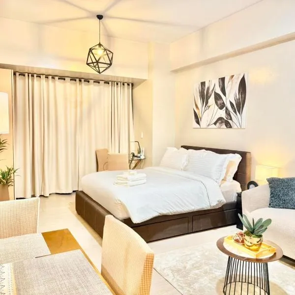 Santis Condotels at Eighty One Newport Blvd Across NAIA Terminal 3, hotel in Manilla