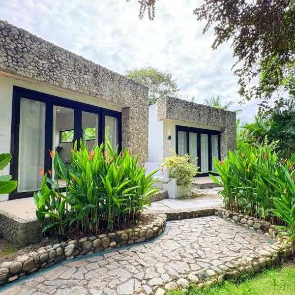 Senda Beach House Tayrona, hotel in Buritaca