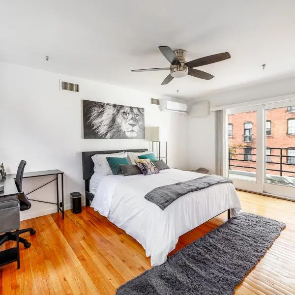Modern 3BR Townhouse with Private Rooftop & Parking Minutes to NYC, hotel v destinaci Hoboken