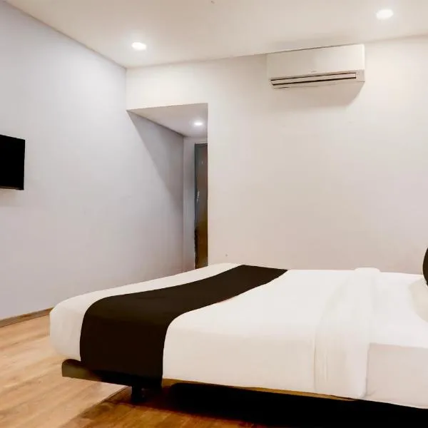 Super Townhouse Prayagraj Near Railway Station Formerly Santosh Palace, hotell i Prayagraj