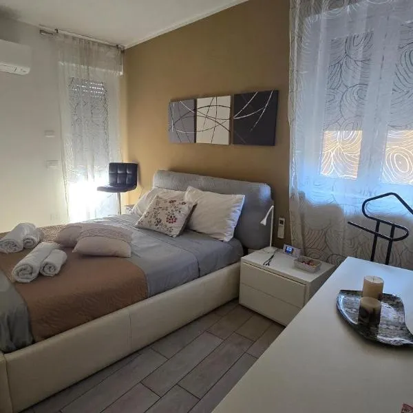 VARESE PRIME - Feel at home, right in the heart of Varese - Stylish and large Apartment, Air Conditioning, 2 Baths, 2 Parking, City Centre, near Villa Esengrini Montalbano, hotel v destinaci Varese