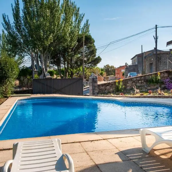 Cuesta Del Reloj, hôtel à Piedralaves