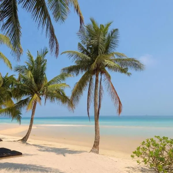 Tamu Koh Rong, hotel di Pulau Koh Rong