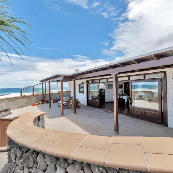 Villalmar, hotel i Famara