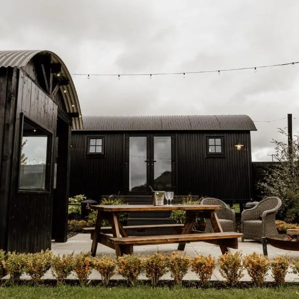 Shepherds Huts at Ballyness Farm, hôtel à Dungiven