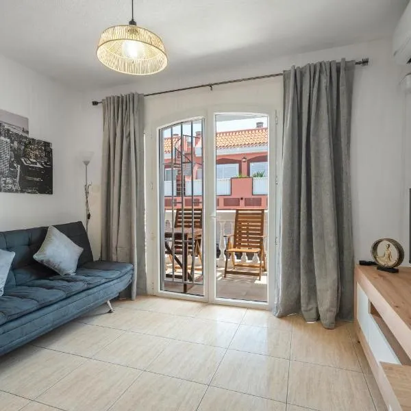 Parque Carolina 208, hotel in Costa Del Silencio