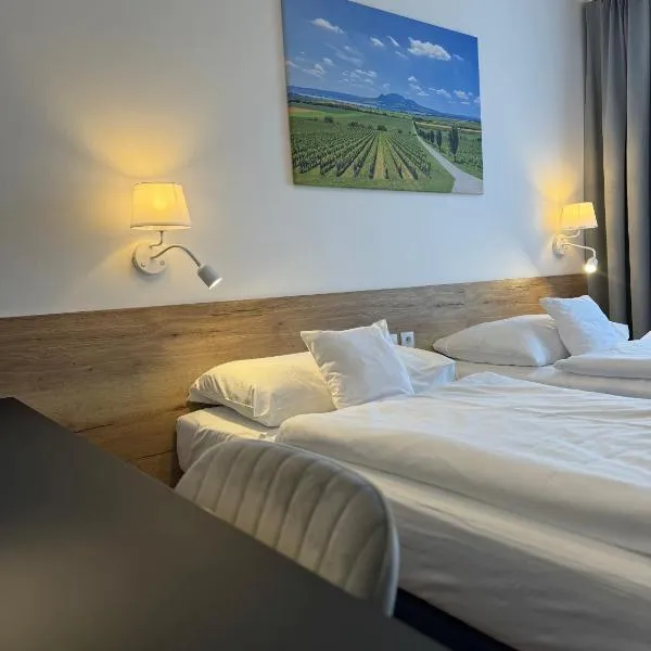 Hotel ROSE Břeclav，位于布热茨拉夫的酒店