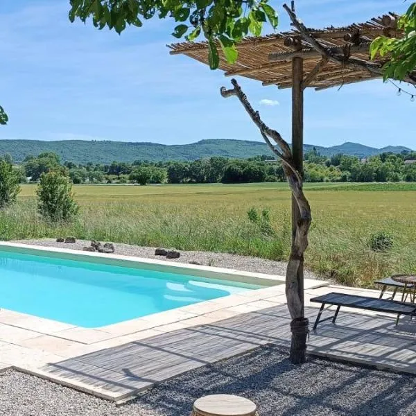 Le Sens des Merveilles、Maneのホテル