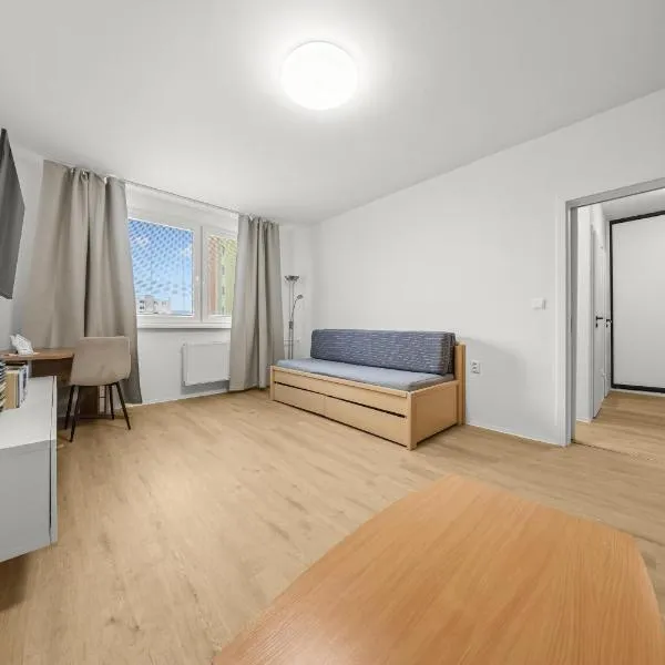 Stylish New Apartment with Parking Place, hotel in Bratislava