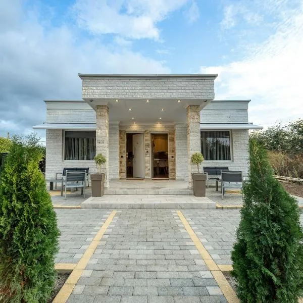 White House, hotel i Trikala