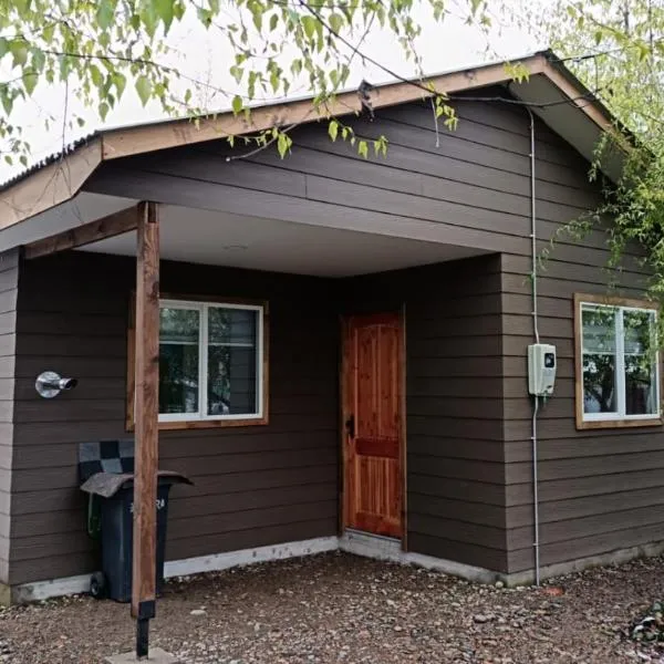 Kabañas Bosque De Alamos,艾森港的飯店