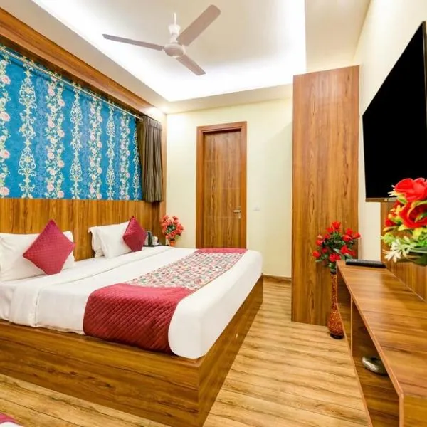 Hotel Red Plaza -Near Delhi Airport & Free Airport Drop, hotel in New Delhi