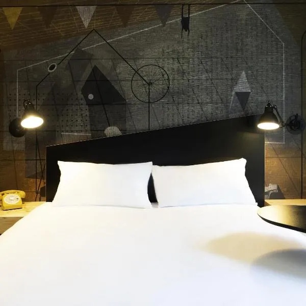 ibis Styles Dreux Centre Gare, hotel in Dreux