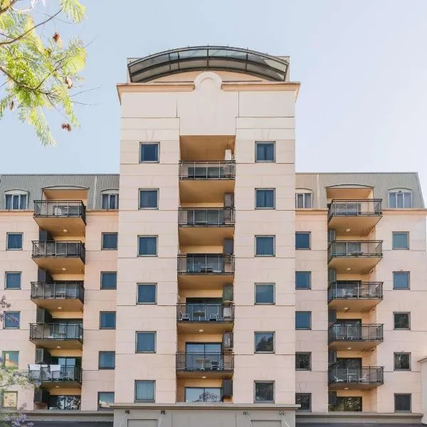 Mantra on Hay Perth, hotel in Perth