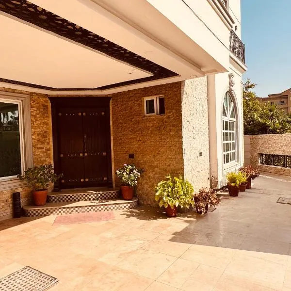 Crest View Guest House Islamabad, hotel en Islamabad