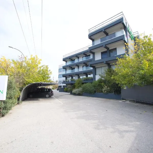 Ruby Rooms Kifisia, hotel in Athens