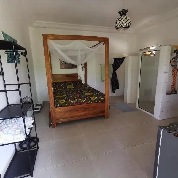 chambre avec piscine proche mer,5 mn de Cap Skirring ,proche Senegaulois, hôtel à Cap Skirring