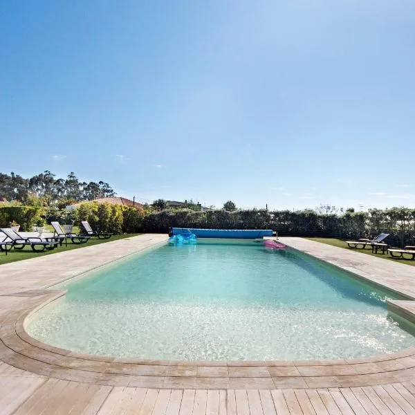 Apartamento Thaï com Piscina, hotel in Apúlia