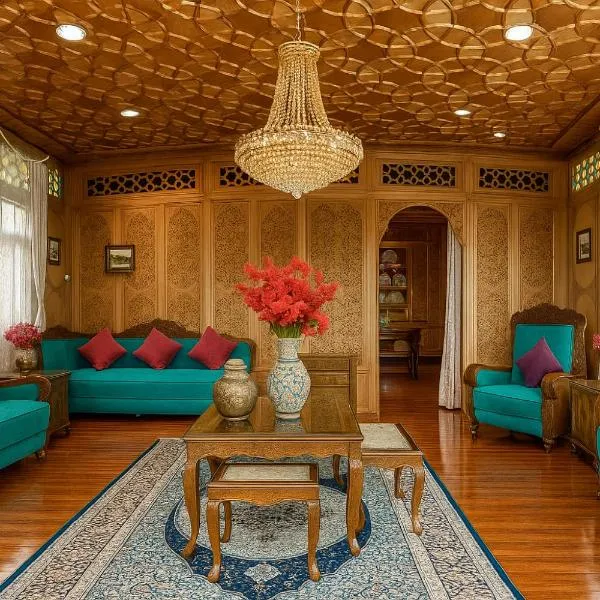 Hayat Group Of Houseboats, hotel v destinaci Šrínagar