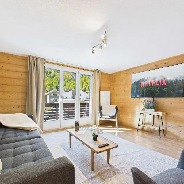 Family-friendly apartment with mountain views, hotel di Saas-Grund