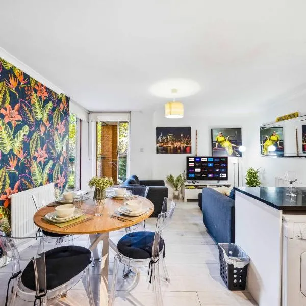 Tower Bridge King Bed En-suite with Parking and Balcony, hotel en Londres