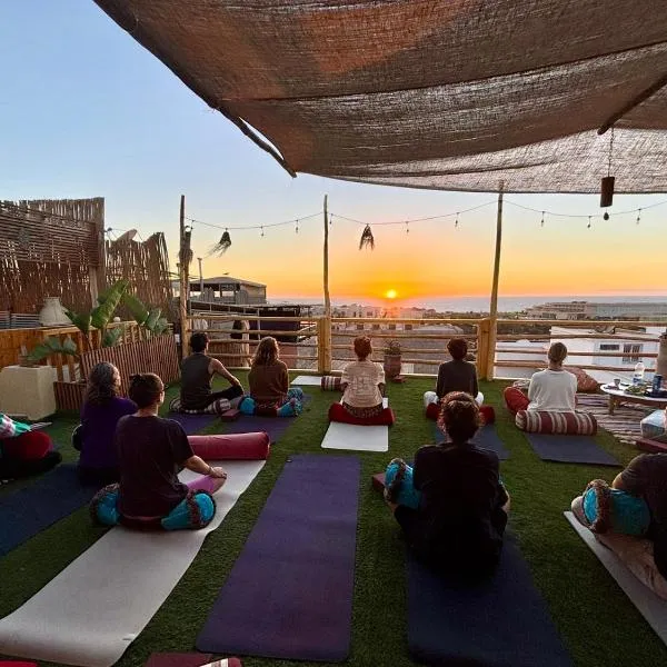 Natural Surf House, hotel en Tamraght Ouzdar