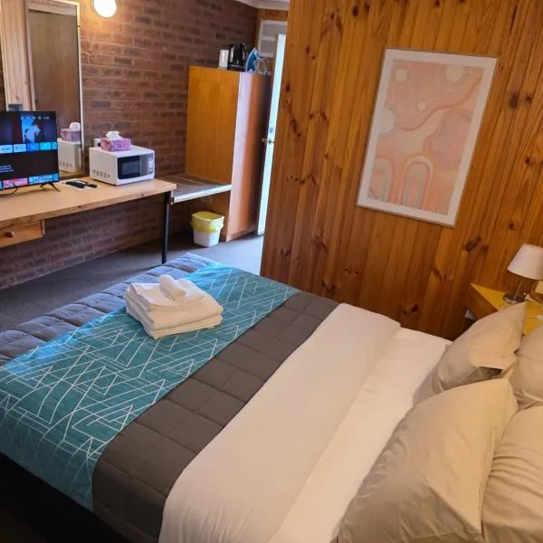 Country Roads Motor Inn, hotel di Narrandera