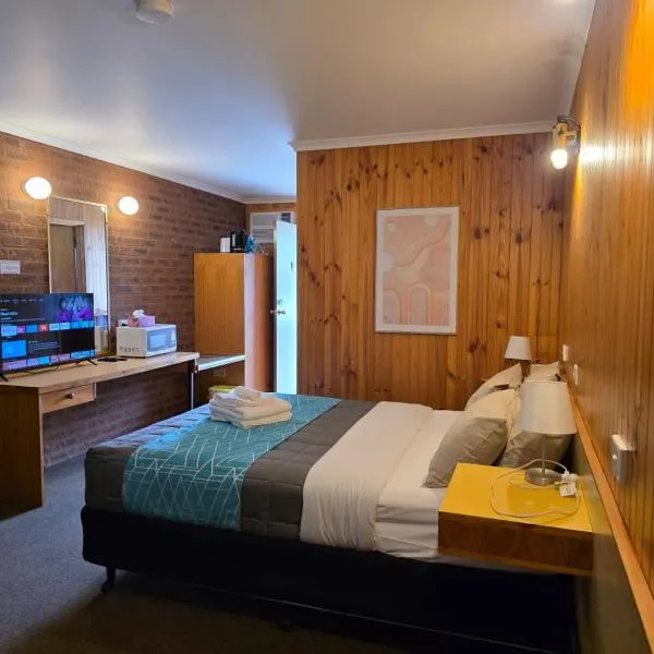 Country Roads Motor Inn, Hotel in Narrandera