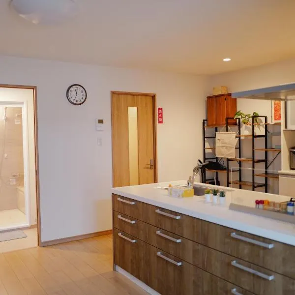 位于新桥的2卧室公寓, hotel in Tokyo