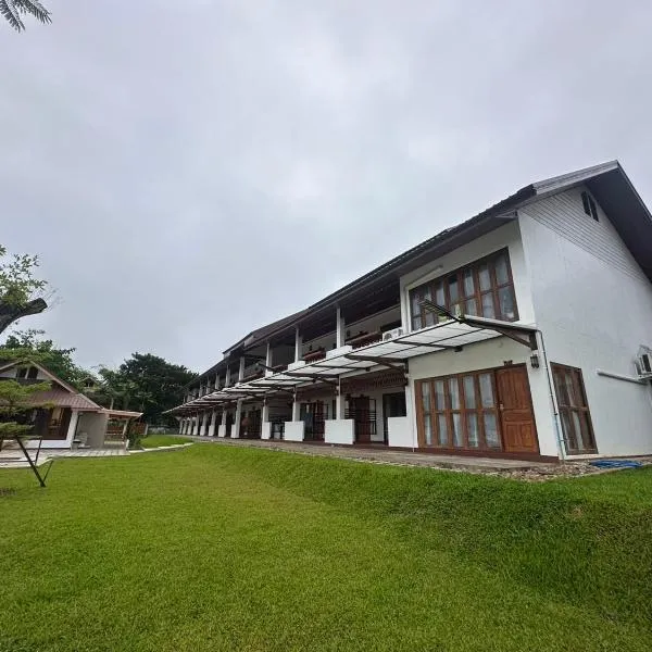 De Hom Hotel Mae Hong Son, hotel in Mae Hong Son