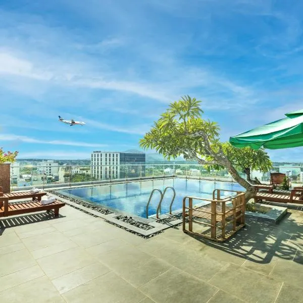 MTR Apartment & Hotel, hotel v destinaci Danang
