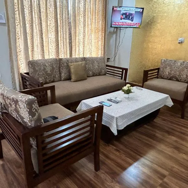 Shiv - The Luxurious Gold Studio in Jaipur, khách sạn ở Jaipur