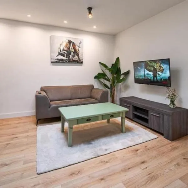 The Suite - Eindhoven - By T&S, hotel in Eindhoven