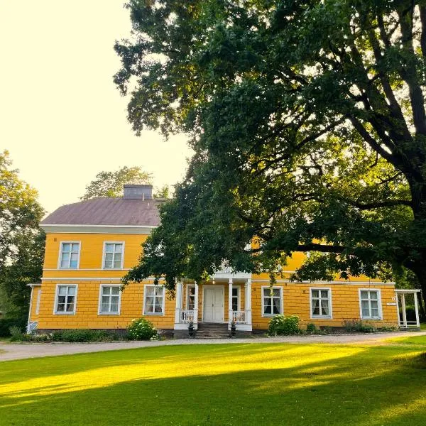 Tehtaan Hotelli, hotel in Karkkila