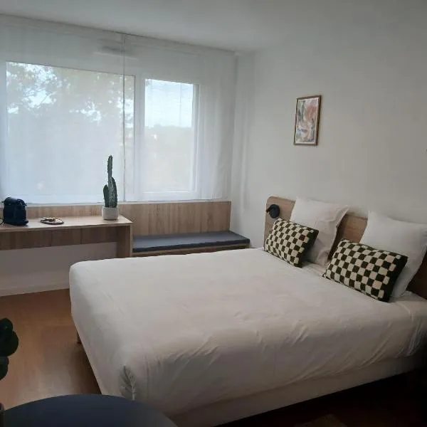 Sweetly Bordeaux Mérignac Aeroparc, khách sạn ở Mérignac