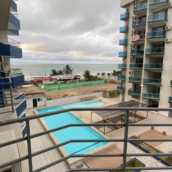 Departamento frente al mar edificio Arena Plaza, Hotel in Tonsupa