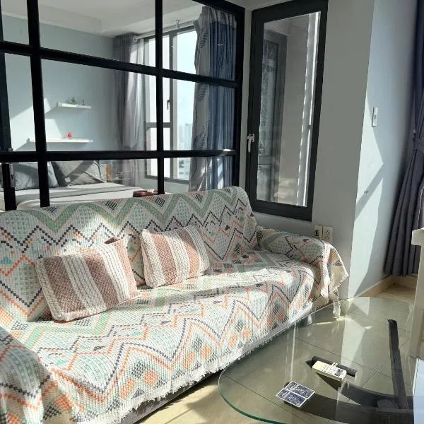 Stay With Me CBD Apartment - Rivergate Building, hotel in Ho Chi Minh City