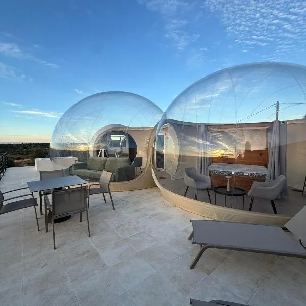 Panoramic Suites Burbuja junto al Puy du Fou y Toledo，Guadamur的飯店