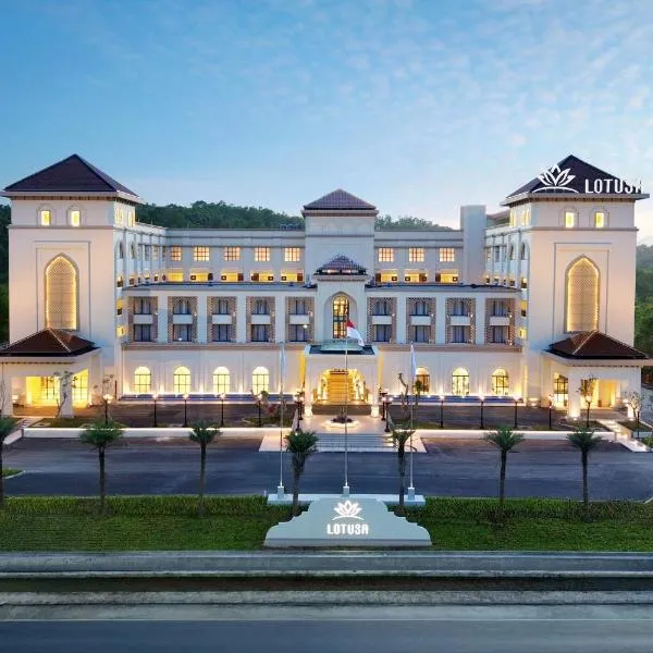 Lotusa Batulicin by Swiss-Belhotel, hotel in Mantaak