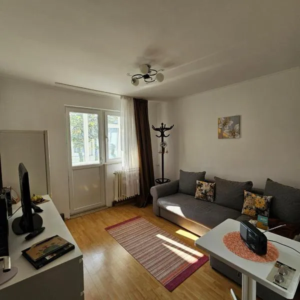 3 bed apartment Iasi 5 min from aeroport, khách sạn ở Iaşi