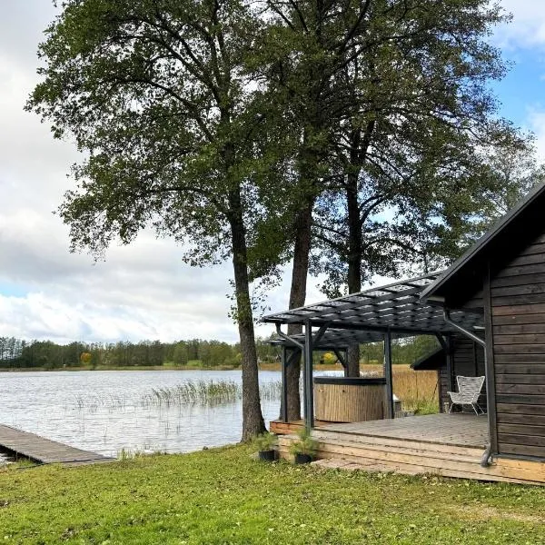 Peaceful lake retreat with sauna, hotelli 