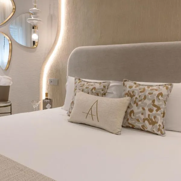 Double A Luxury Room, Hotel in Olbia