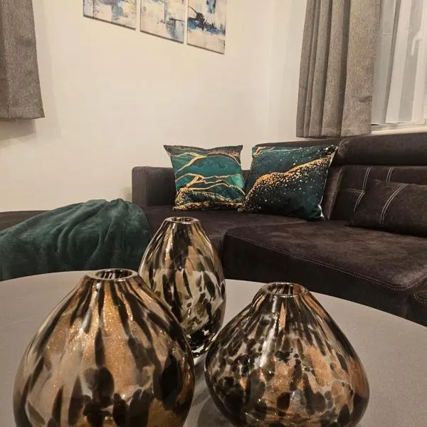 Elegant Bright and Modern Apparment in Battersea, hotel in London