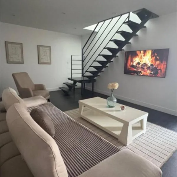 Duplex moderne et spacieux 6 couchages, hôtel à Choisey